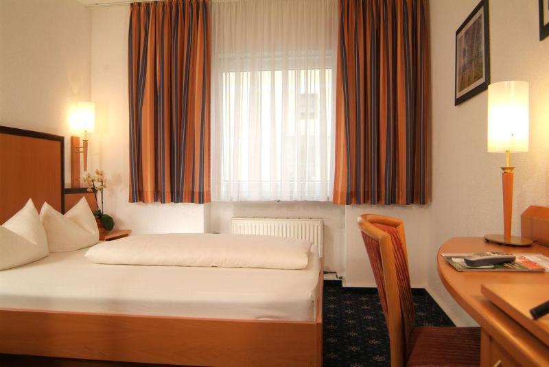 Boutique Hotel Erb Muenchen Parsdorf 바터스테튼 외부 사진